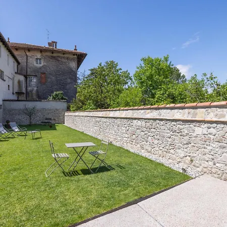 Apartment Il Giardino Segreto-1 By Interhome *